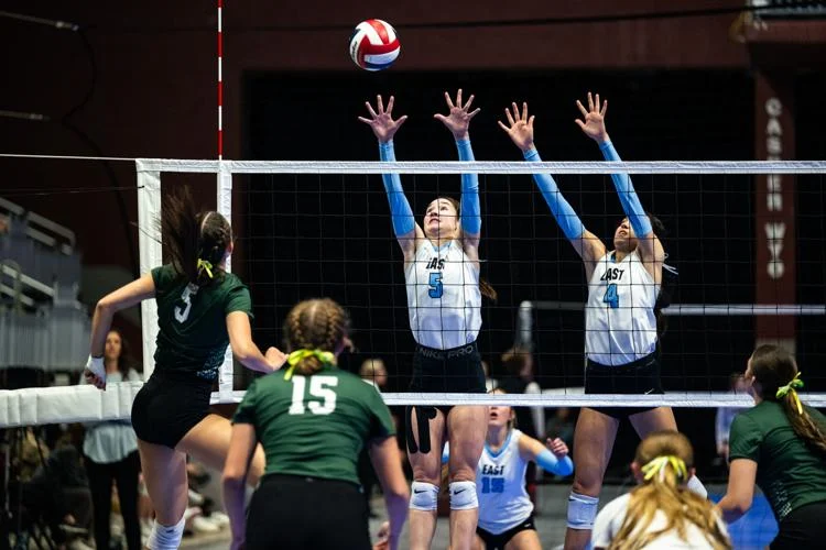 Kelly Walsh Defeats Cheyenne East in Opening Round of 4A Volleyball State Tournament